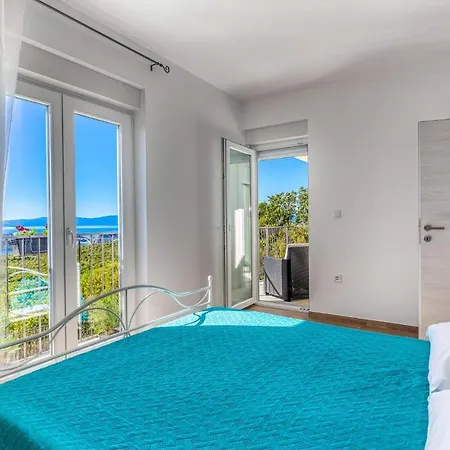 Stunning In With Jacuzzi, Wifi And Outdoor Swimming Pool Crikvenica