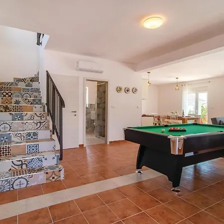 Nyaraló Stunning In With Jacuzzi, Wifi And Outdoor Swimming Pool Crikvenica