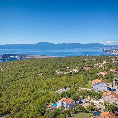 Nyaraló Stunning In With Jacuzzi, Wifi And Outdoor Swimming Pool